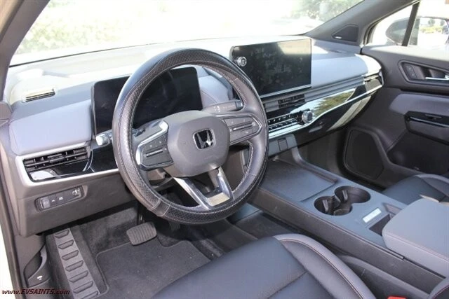 2025 Honda - Image 17 of 22