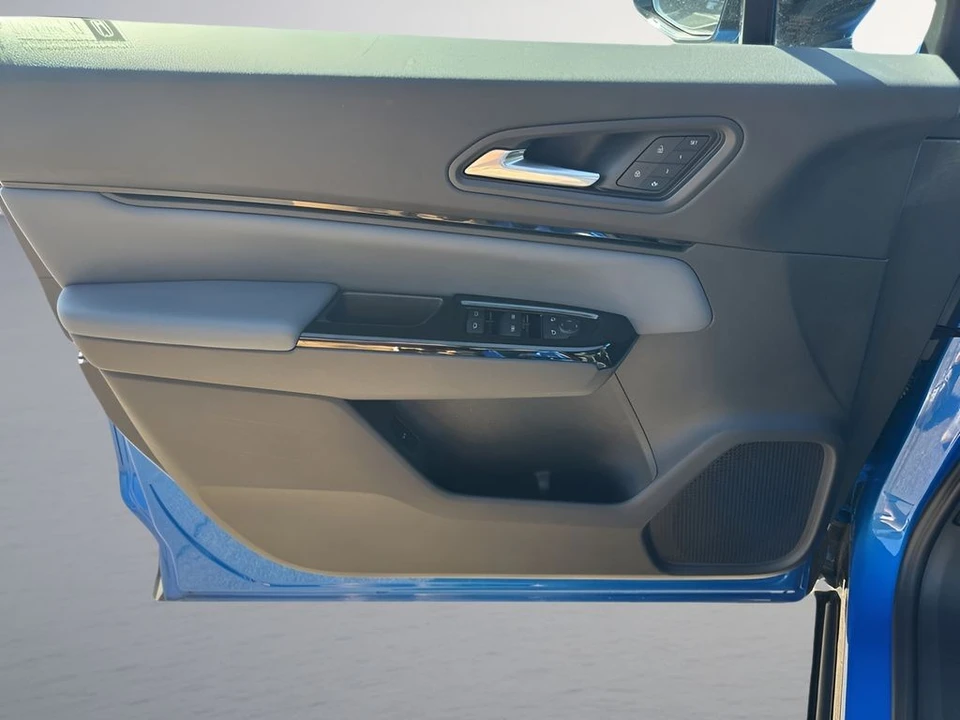 2025 Honda - Image 28 of 31