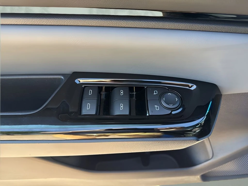 2025 Honda - Image 29 of 31
