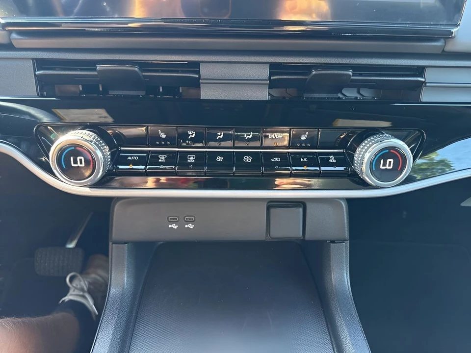 2025 Honda - Image 21 of 31