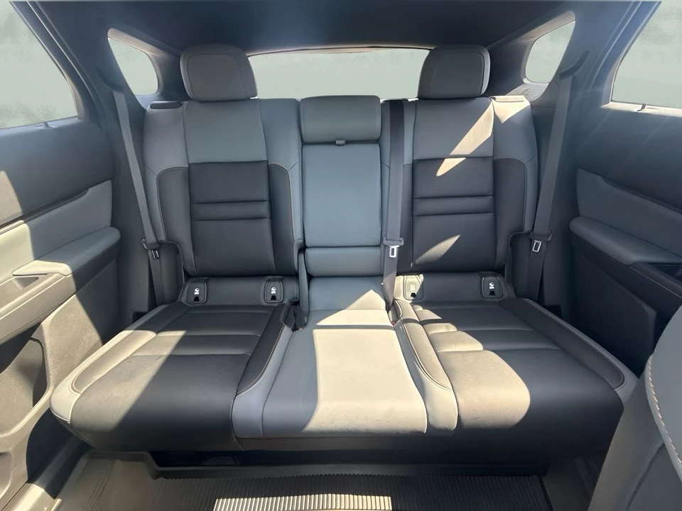 2025 Honda - Image 8 of 28