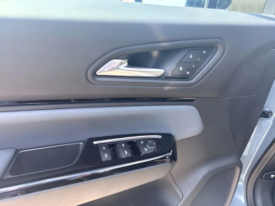2025 Honda - Image 20 of 28