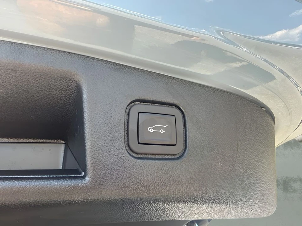 2025 Honda - Image 22 of 28