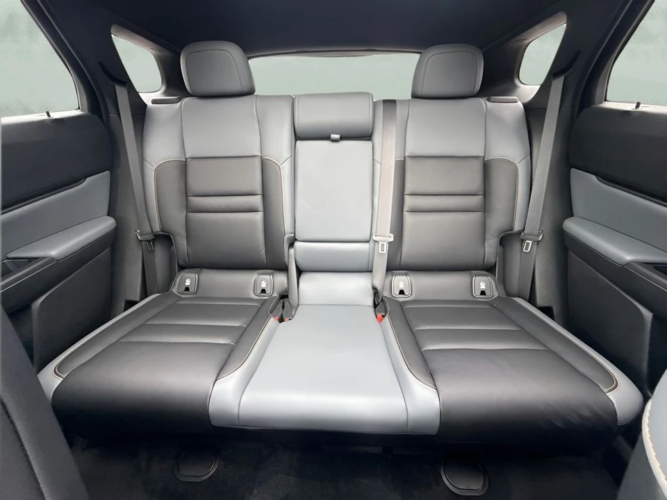 2025 Honda - Image 11 of 31