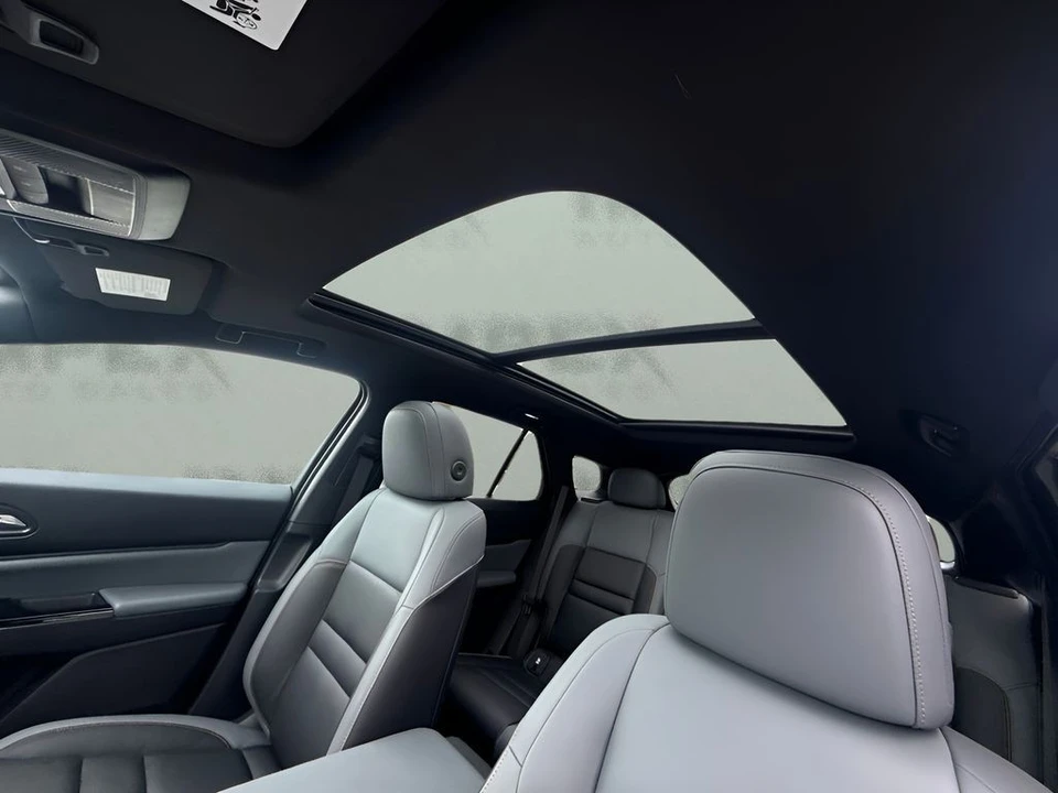 2025 Honda - Image 10 of 31