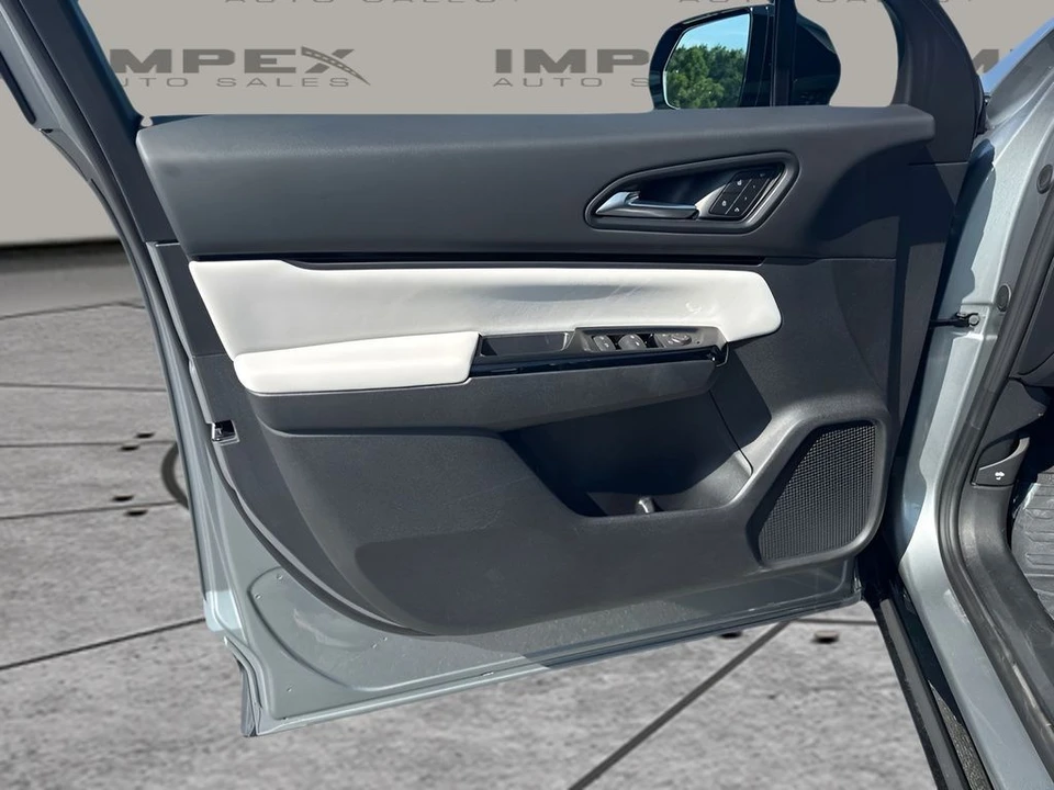 2025 Honda - Image 15 of 25