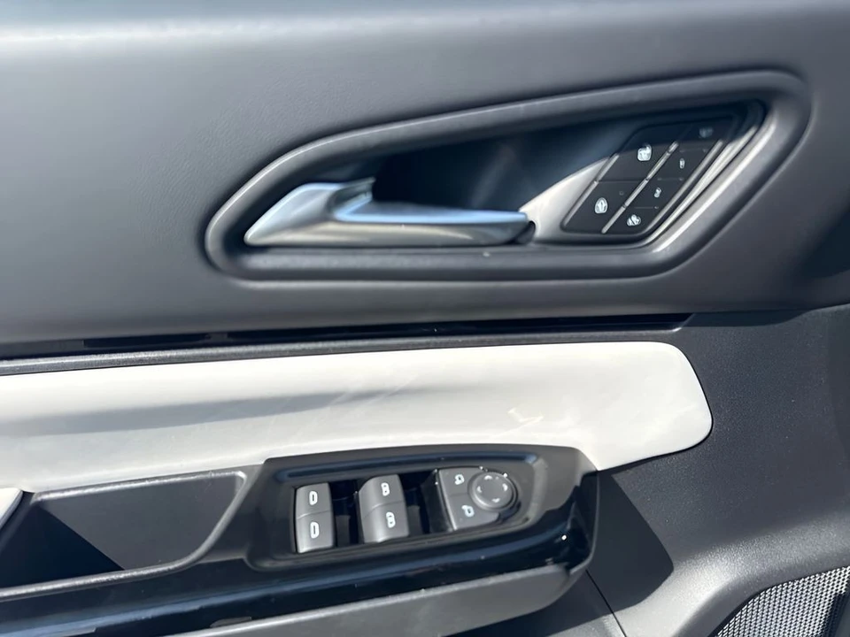 2025 Honda - Image 16 of 25