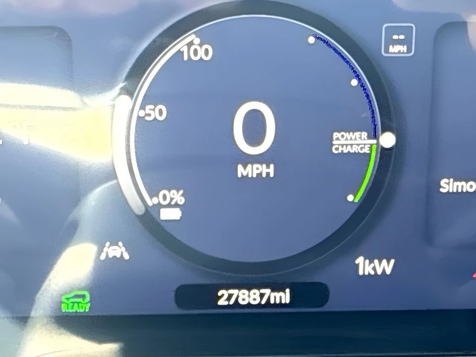 2025 Honda - Image 14 of 25