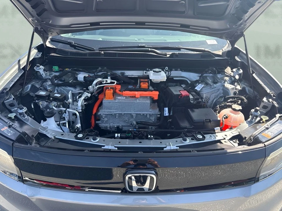 2025 Honda - Image 19 of 25