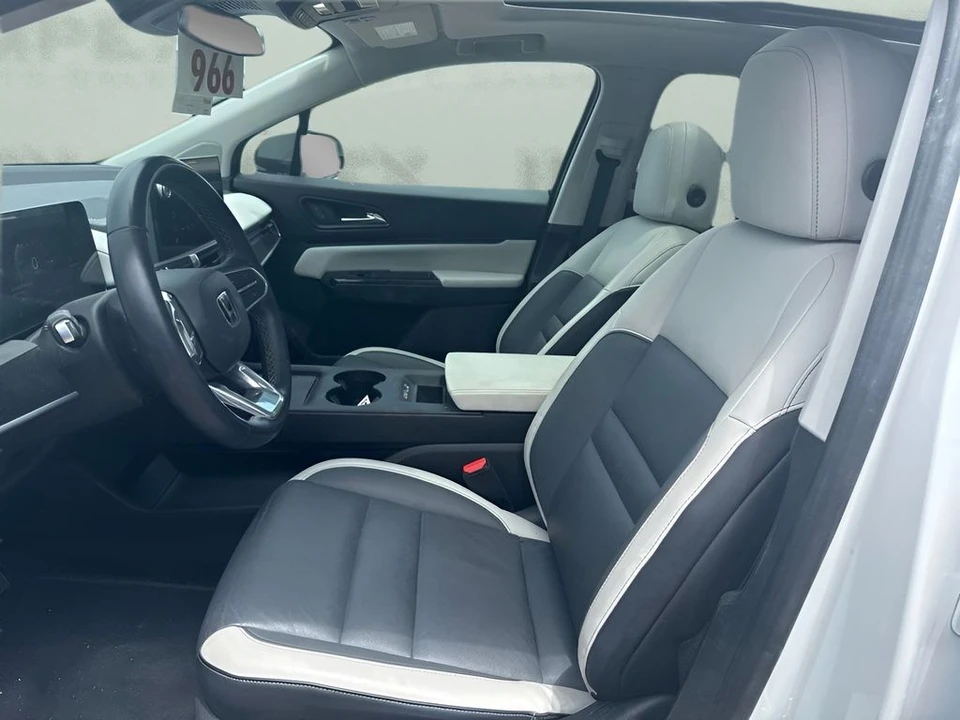 2025 Honda - Image 7 of 10