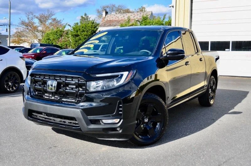 2025 Honda Ridgeline 2nd Gen - Image 2 of 12