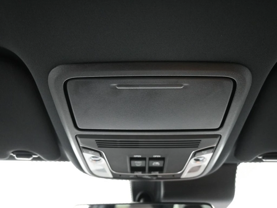 2025 Honda Ridgeline 2nd Gen - Image 17 of 31