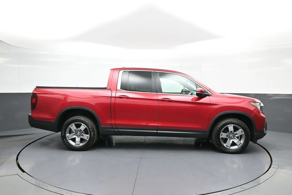 2025 Honda Ridgeline 2nd Gen - Image 5 of 31