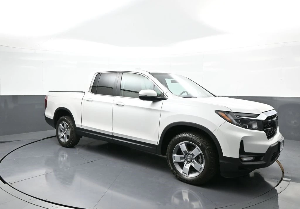 2025 Honda Ridgeline 2nd Gen - Image 4 of 12