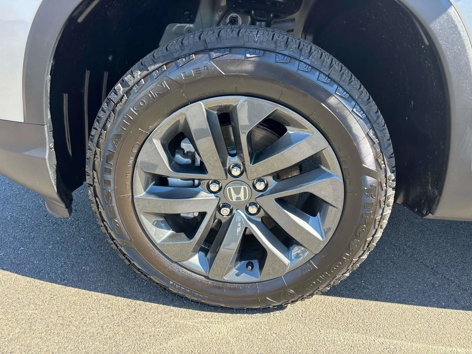 2025 Honda Ridgeline 2nd Gen - Image 10 of 21
