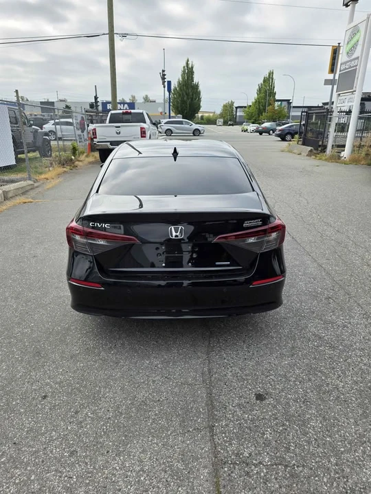 2025 Honda Civic 11th Gen - Image 4 of 13