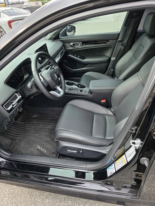 2025 Honda Civic 11th Gen - Image 9 of 13