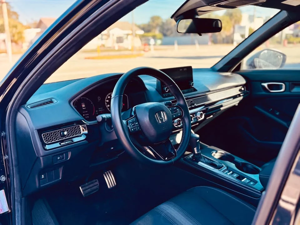 2025 Honda Civic 11th Gen - Image 5 of 6