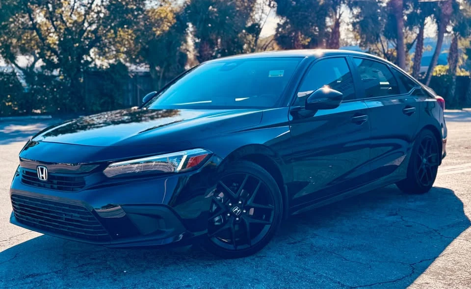 2025 Honda Civic 11th Gen - Image 2 of 6
