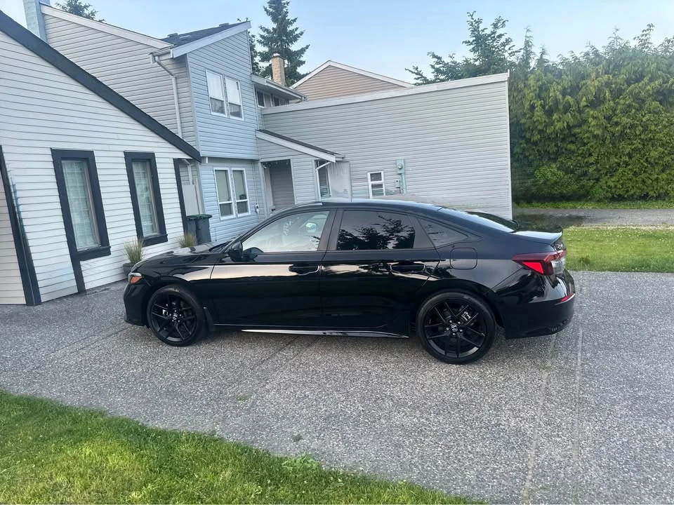 2025 Honda Civic 11th Gen - Image 3 of 4