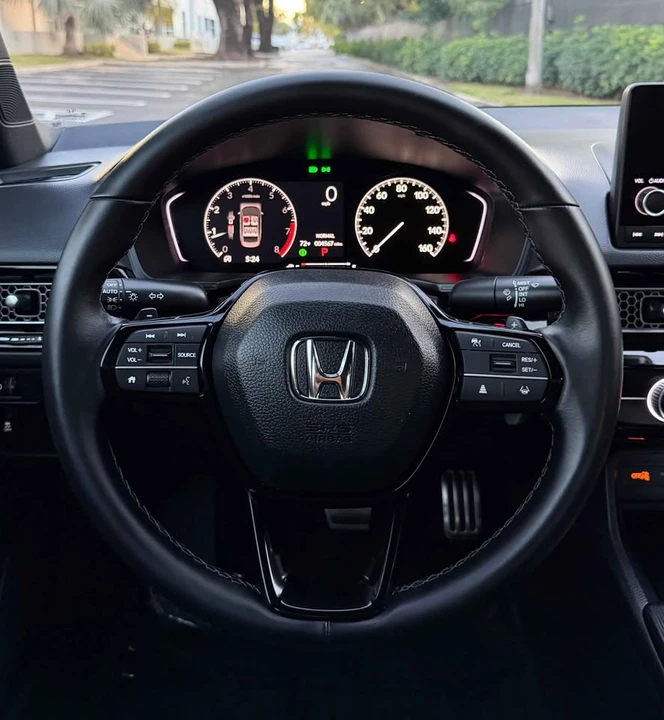 2025 Honda Civic 11th Gen - Image 6 of 7