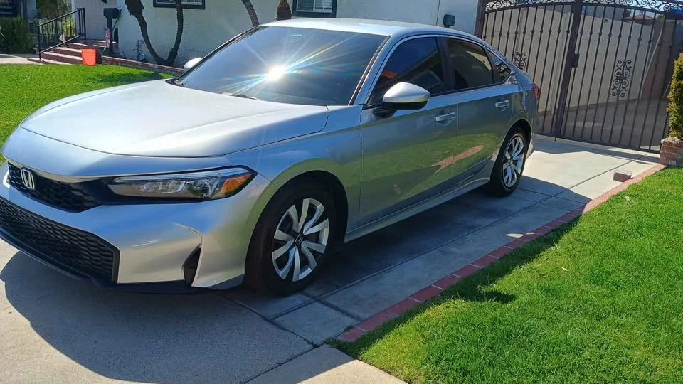 2025 Honda Civic 11th Gen - Image 8 of 12