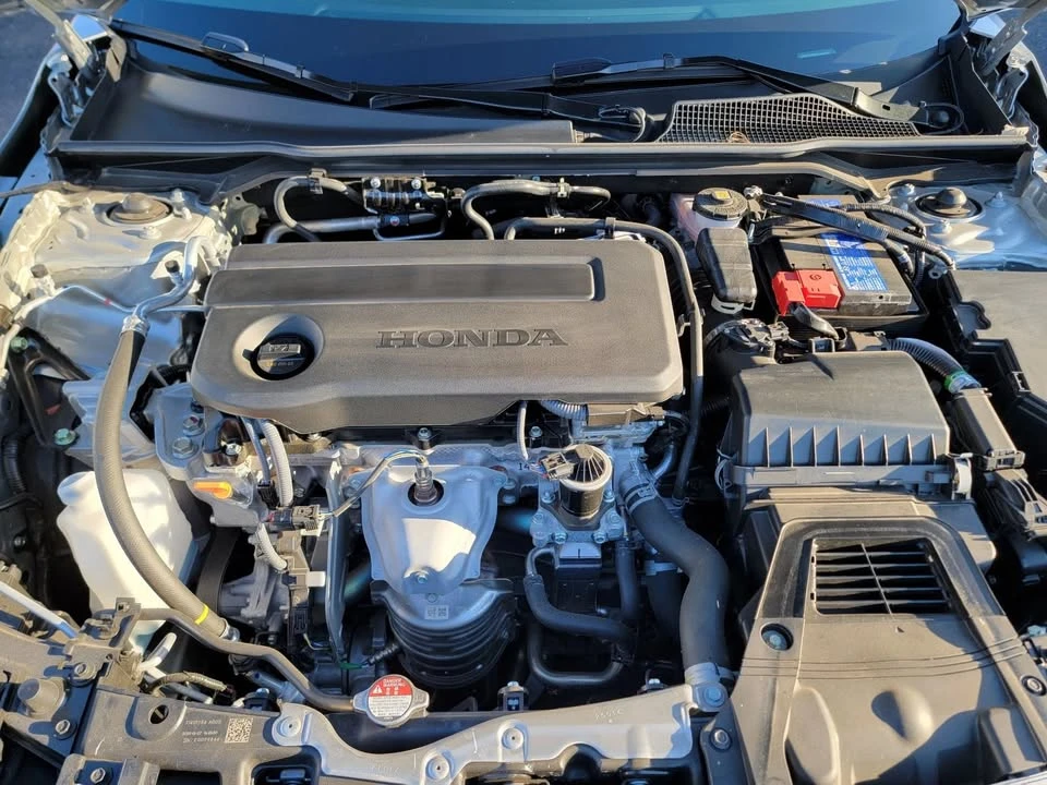 2025 Honda Civic 11th Gen - Image 8 of 20