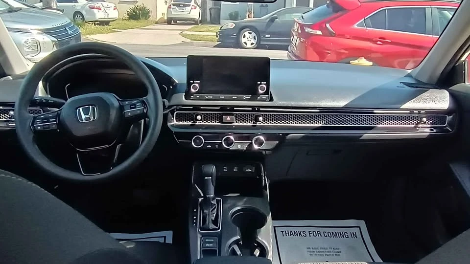 2025 Honda Civic 11th Gen - Image 11 of 12