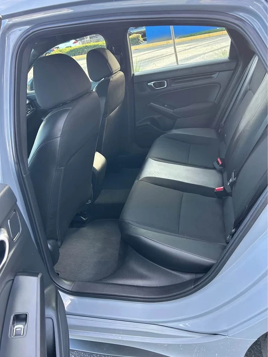 2025 Honda Civic 11th Gen - Image 8 of 12