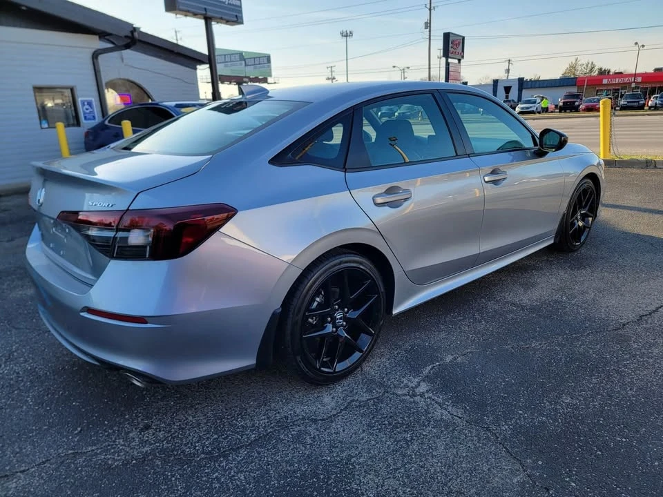 2025 Honda Civic 11th Gen - Image 7 of 20