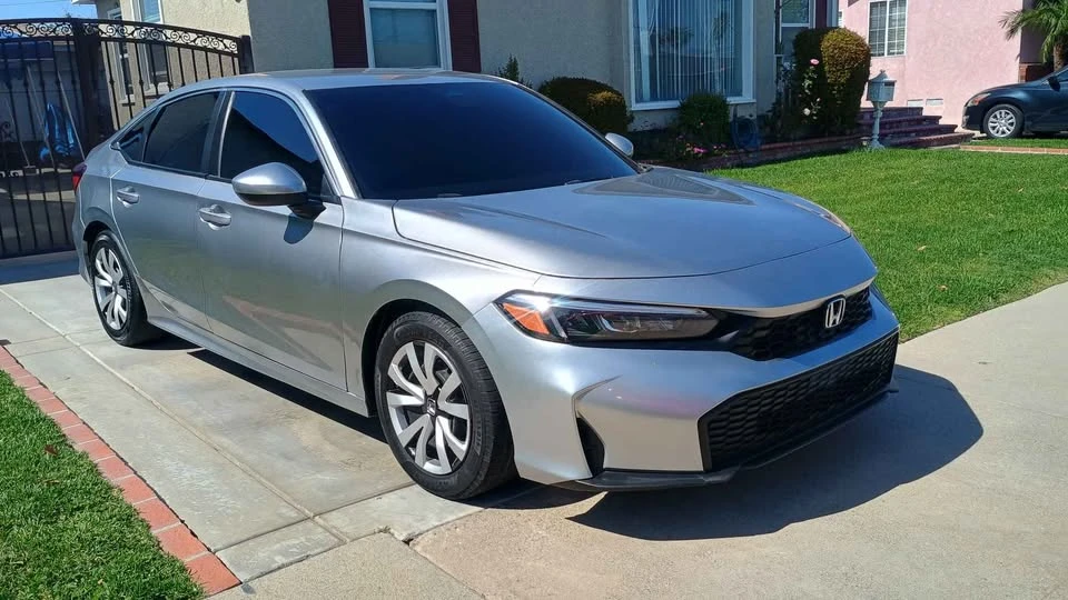 2025 Honda Civic 11th Gen - Image 6 of 12