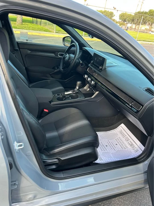 2025 Honda Civic 11th Gen - Image 9 of 12