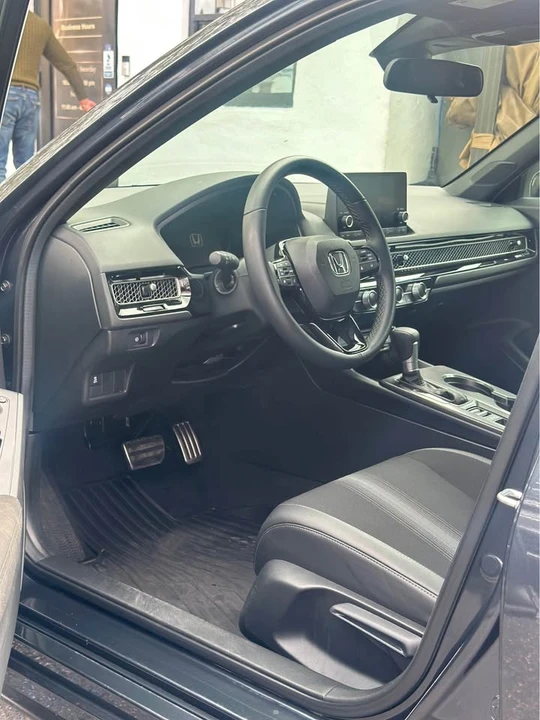 2025 Honda Civic 11th Gen - Image 3 of 10