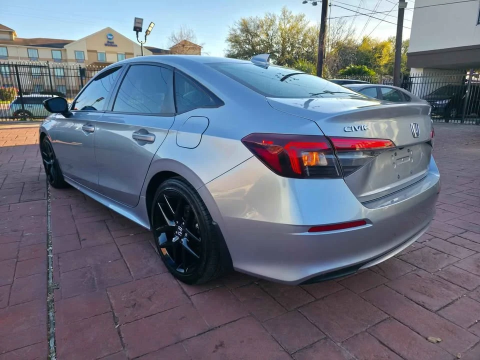2025 Honda Civic 11th Gen - Image 2 of 7