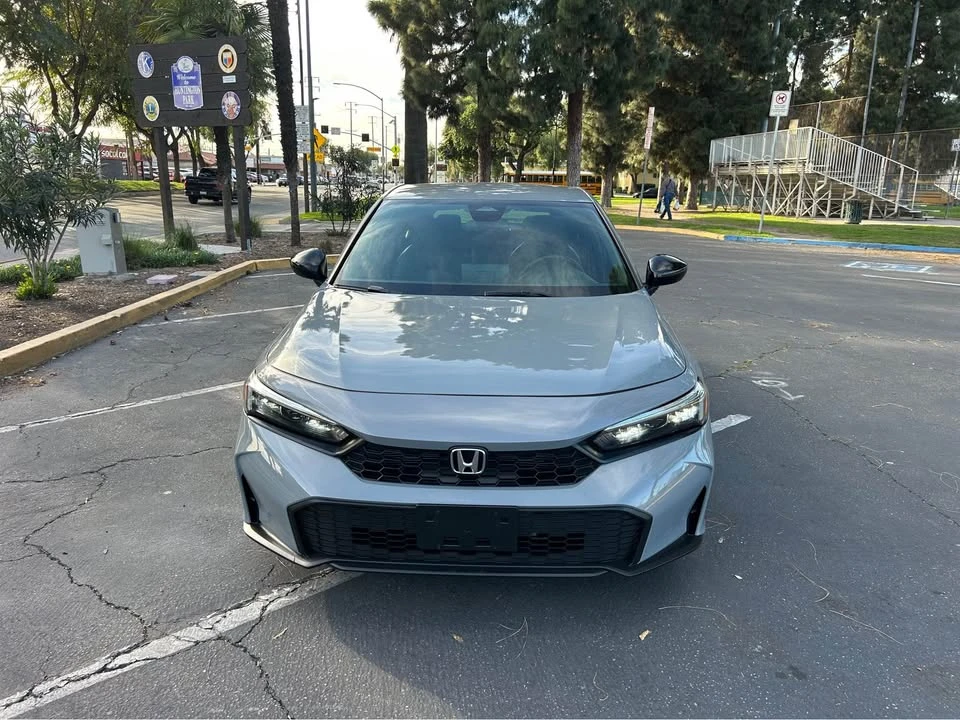 2025 Honda Civic 11th Gen - Image 3 of 12