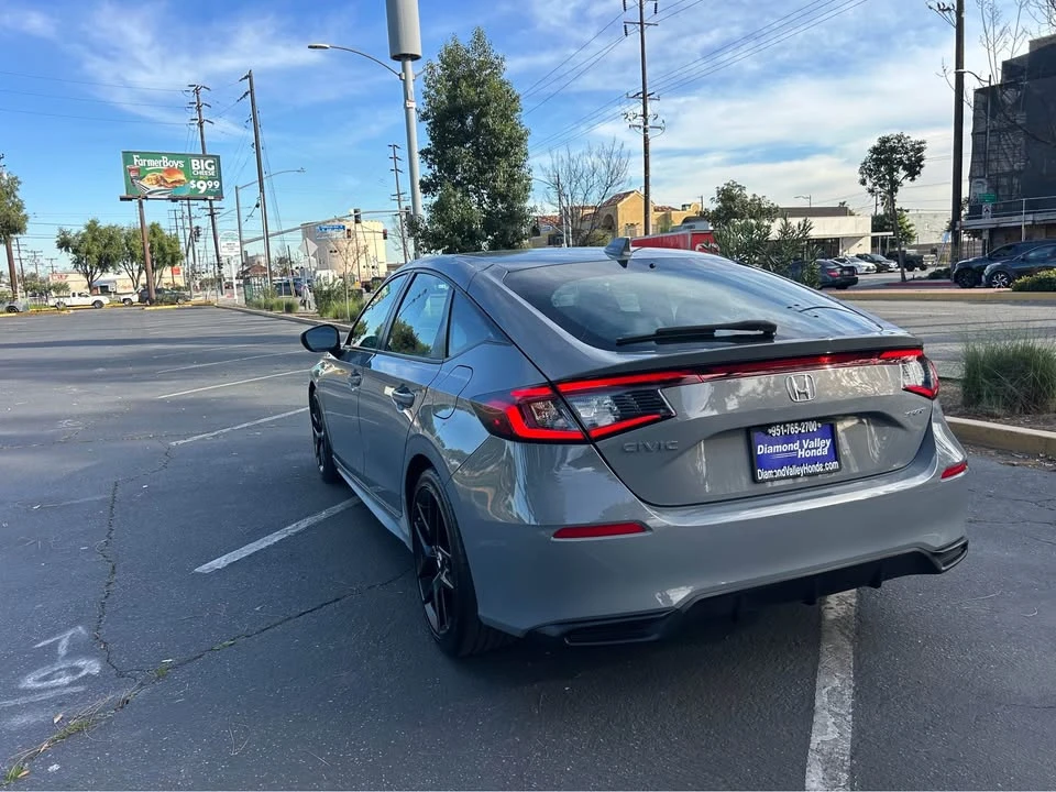 2025 Honda Civic 11th Gen - Image 4 of 12