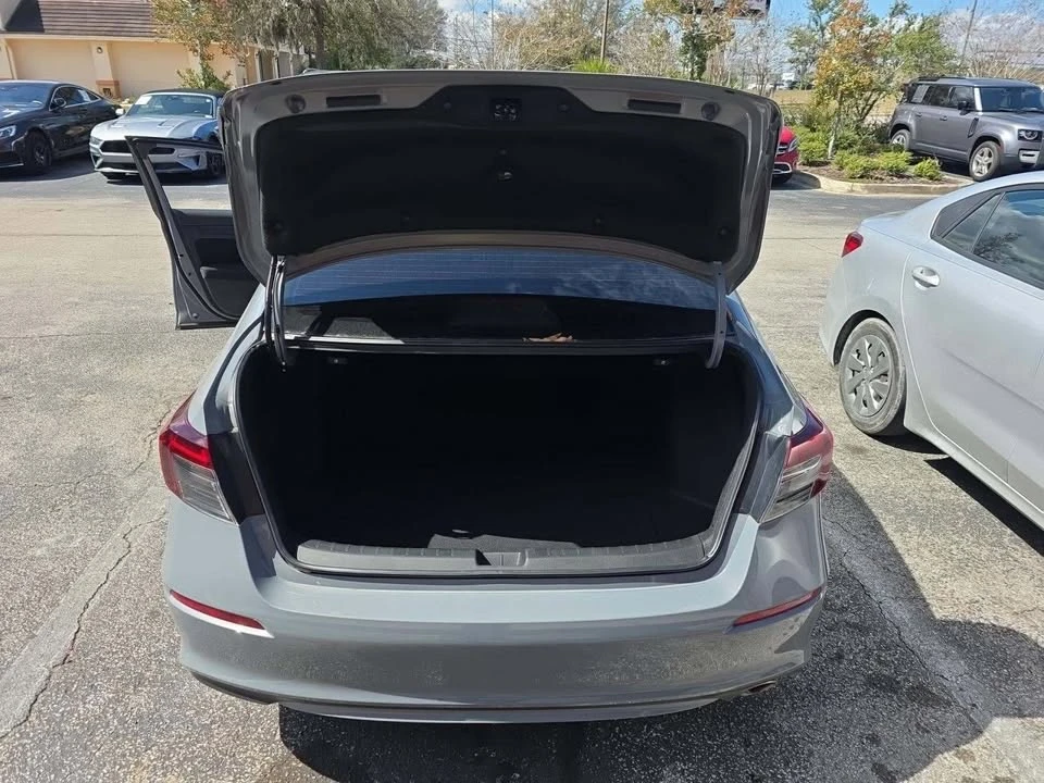2025 Honda Civic 11th Gen - Image 7 of 11