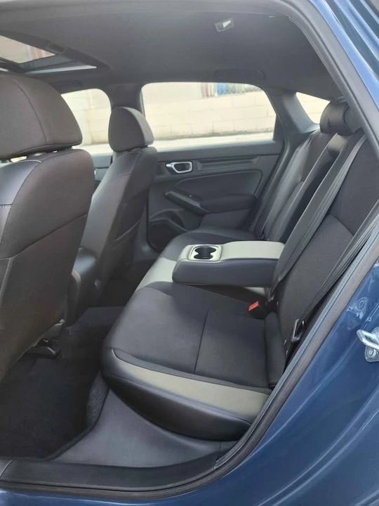2025 Honda Civic 11th Gen - Image 9 of 17