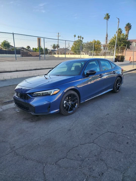 2025 Honda Civic 11th Gen - Image 5 of 17