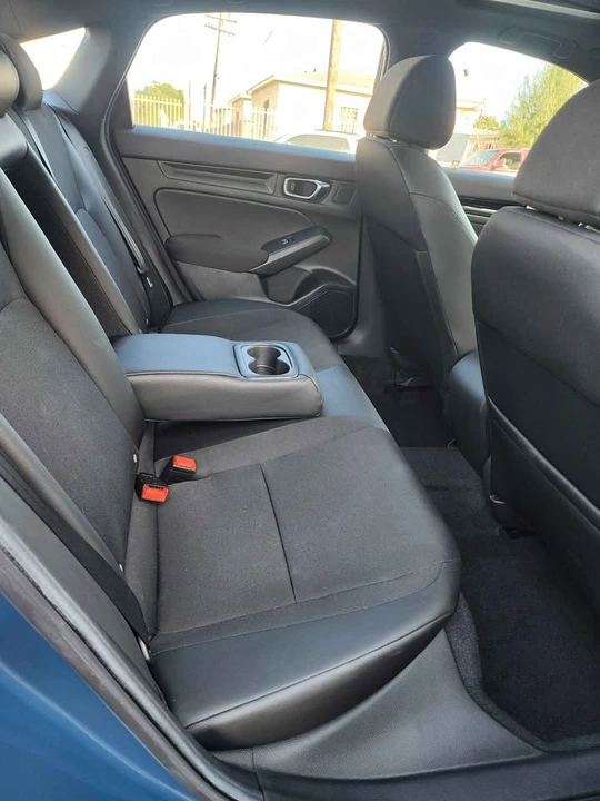 2025 Honda Civic 11th Gen - Image 12 of 17