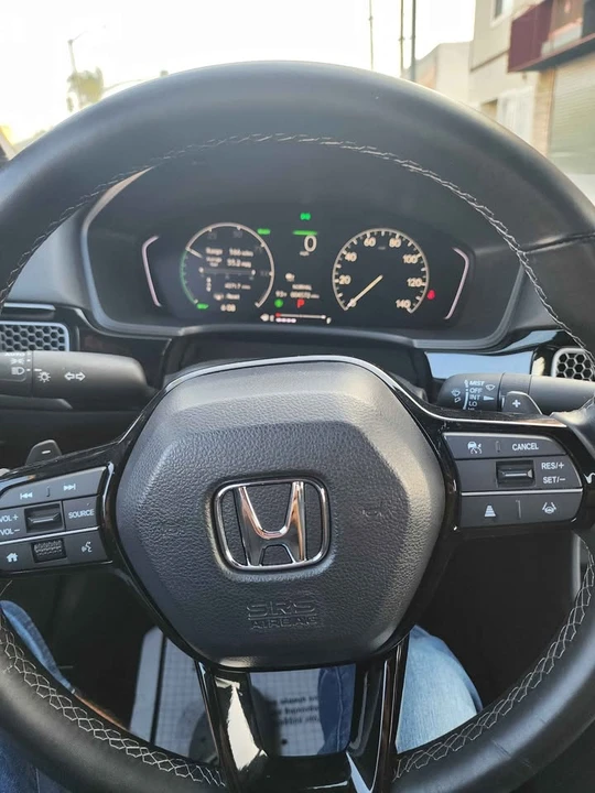 2025 Honda Civic 11th Gen - Image 16 of 17