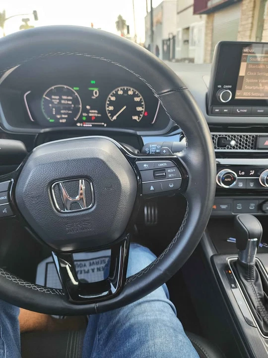 2025 Honda Civic 11th Gen - Image 15 of 17