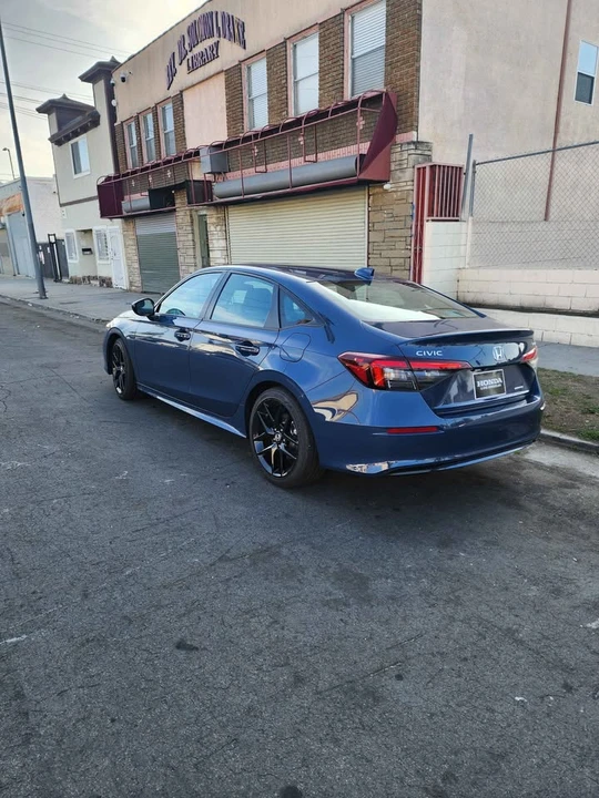 2025 Honda Civic 11th Gen - Image 7 of 17