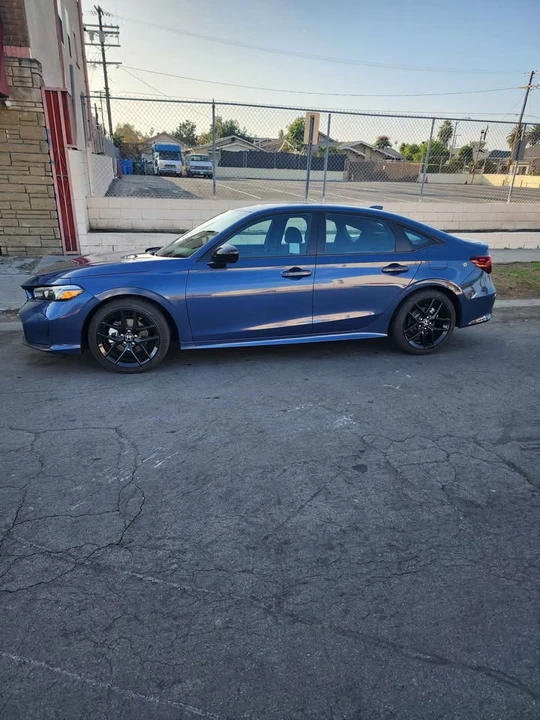 2025 Honda Civic 11th Gen - Image 6 of 17