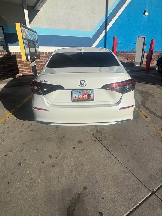 2025 Honda Civic 11th Gen - Image 8 of 11
