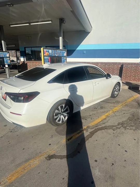 2025 Honda Civic 11th Gen - Image 6 of 11