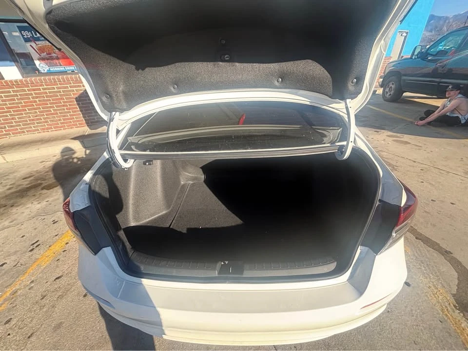 2025 Honda Civic 11th Gen - Image 10 of 11