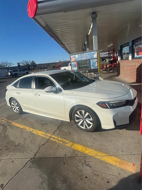 2025 Honda Civic 11th Gen - Image 7 of 11