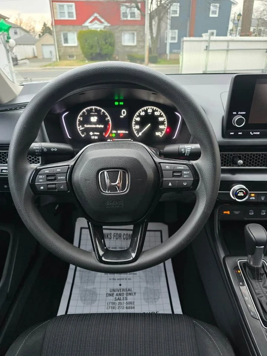 2025 Honda Civic 11th Gen - Image 10 of 18