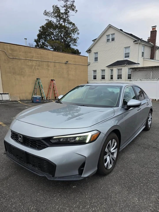 2025 Honda Civic 11th Gen - Image 6 of 18